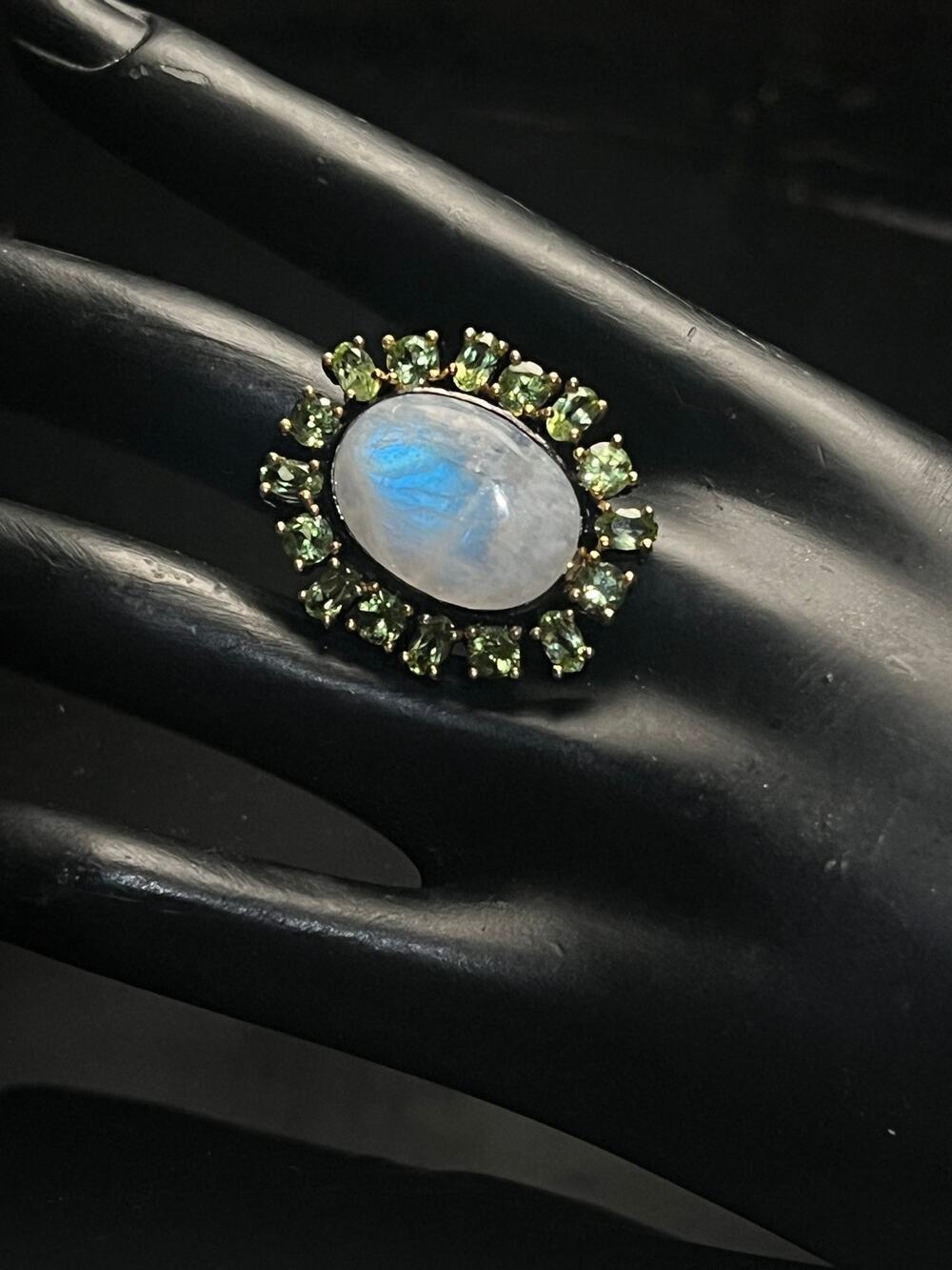 23 ct Rainbow Moonstone & Peridot Halo 925 Black Rhodium Cocktail Ring